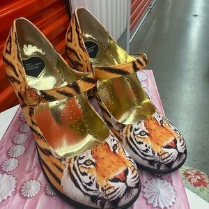 Hot Chocolate Bengala Tiger Heels